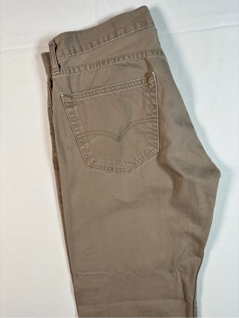 Levi's Men's Khaki Straight-Leg Chinos